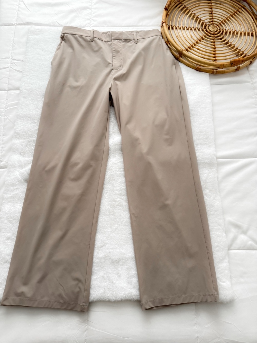 Vuori Miles Trousers Straight Leg Willow Gray Tan VW4357 - Picture 8 of 16